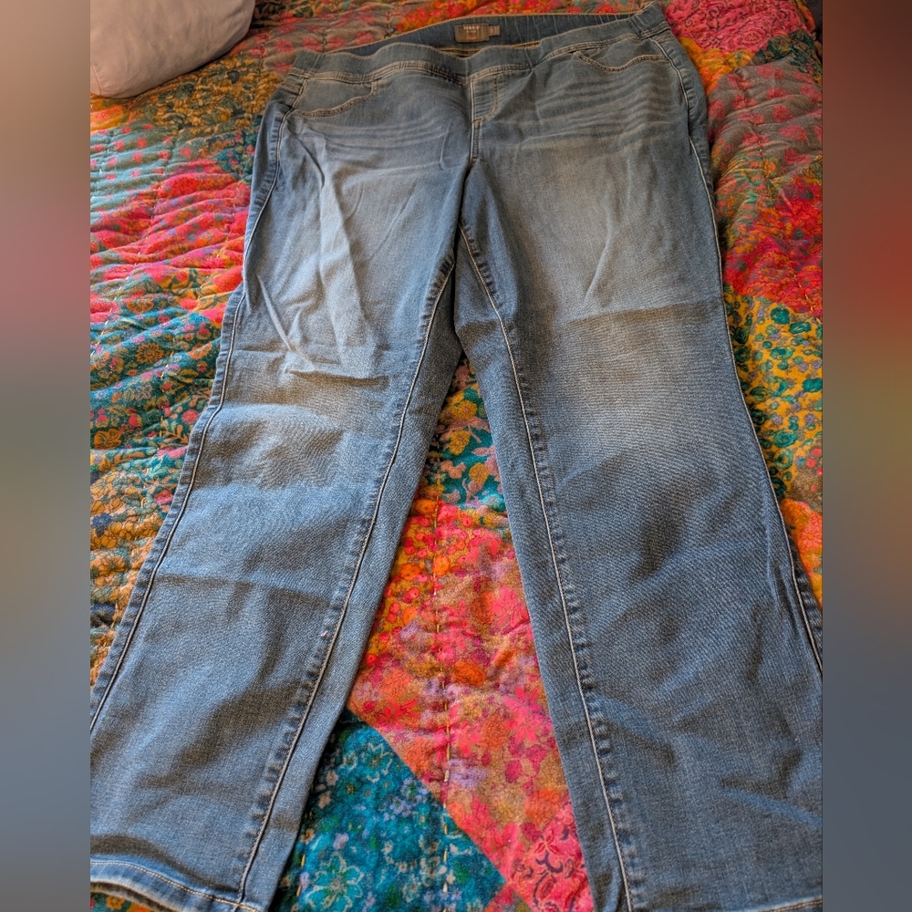 Torrid Super Soft Blue Jeans lean jean style 3r
